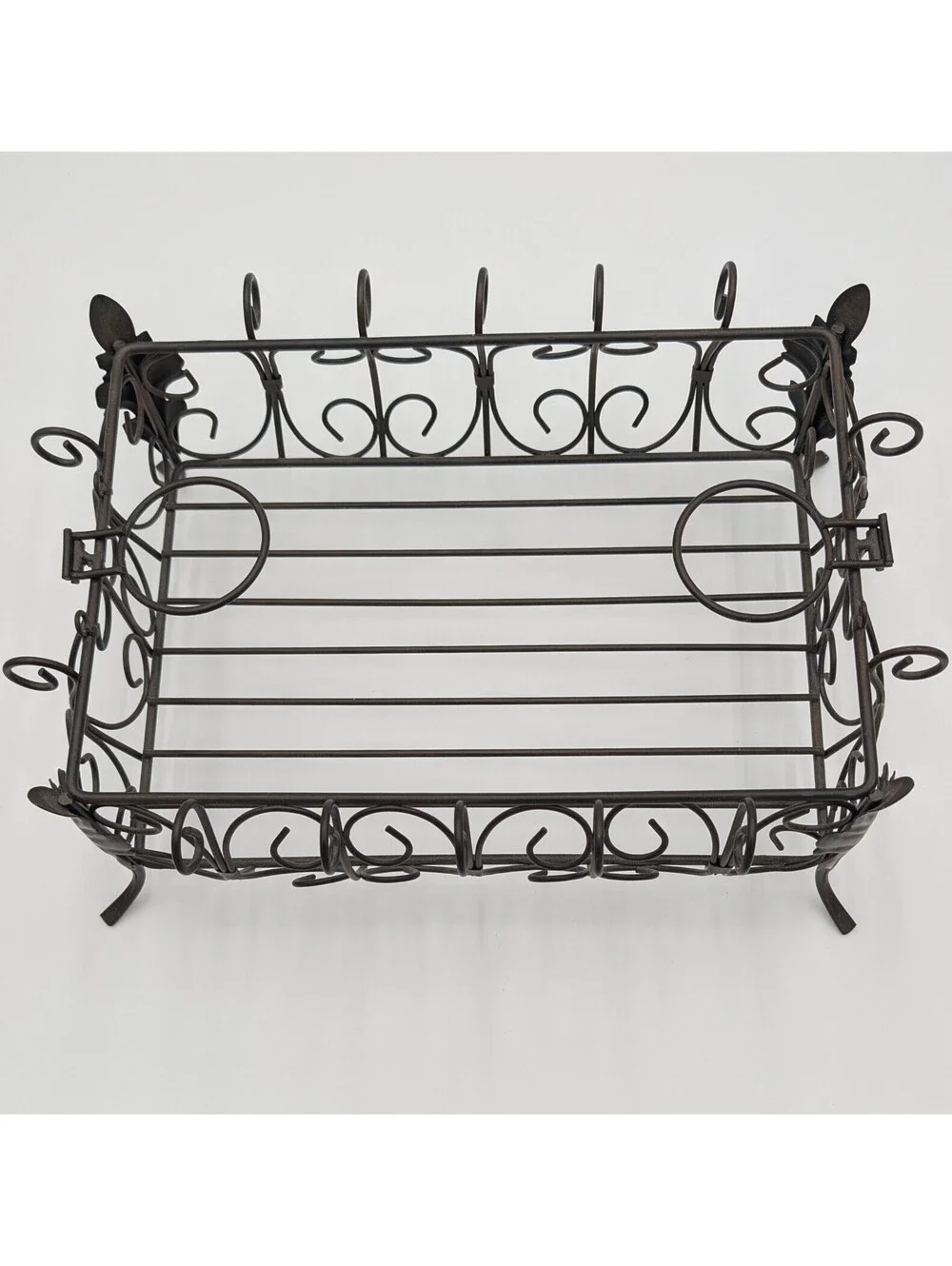Decorative Wrought Iron Farmhouse Style Countertop Basket